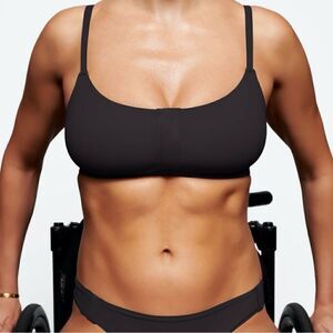 SKIMS Fits Everybody Adaptive Scoop Bralette in Onyx